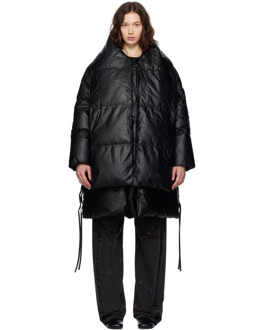 MM6 by Maison Martin Margiela ブラック ライト フェイクレザー ダウンジャケット Black