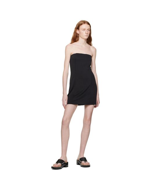 Robe courte form noire Third Form en coloris Black