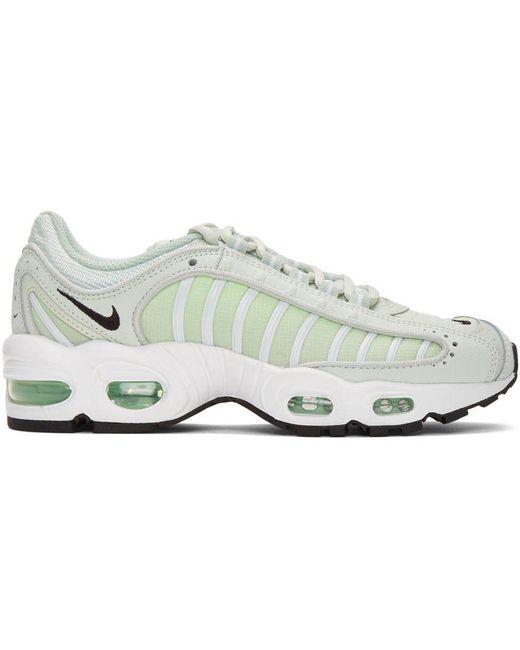 black and green air max 200