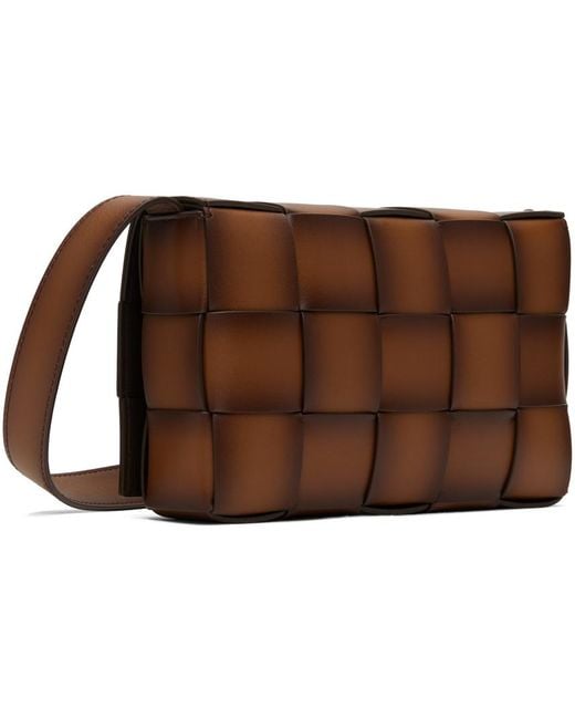 Moyen sac cassette brun Bottega Veneta pour homme en coloris Black