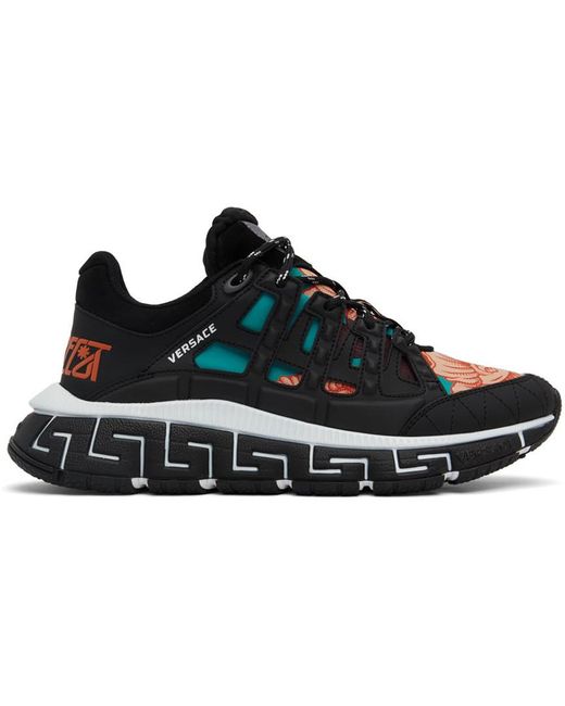 versace men trigreca sneakers