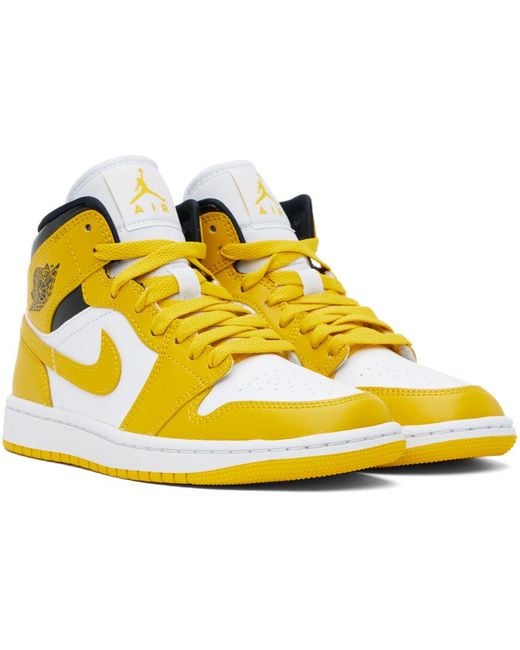 Nike ホワイト& Air Jordan 1 ミッドカットスニーカー Yellow