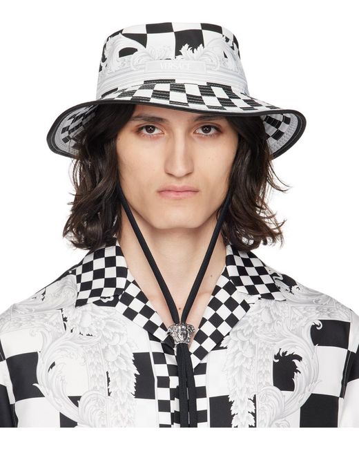 Chapeau noir et blanc à damier Versace pour homme en coloris Black