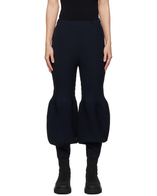 Pantalon plissé aerate noir Issey Miyake en coloris Blue