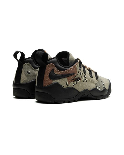 Nike Black Sb Darwin Low "Supreme for men