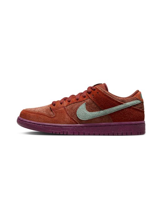 Nike Red Sb Dunk Low Pro Prm "Mystic" Dv5429 601" for men