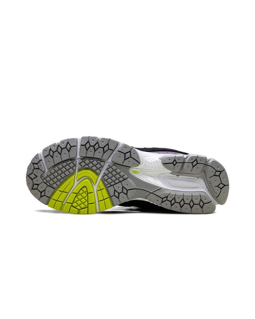 New Balance Black 2002R "Dtlr for men