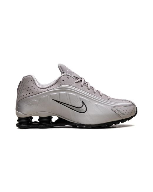 Nike Black Shox R4 "College" Ih0265 009" for men