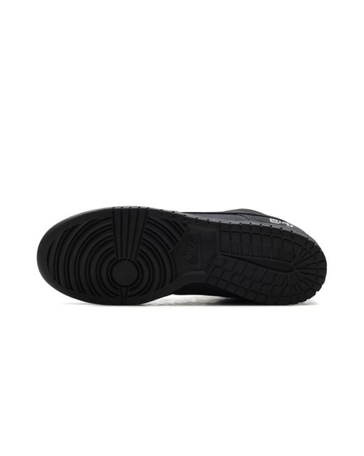 Nike Black Sb Dunk Low "Supreme for men