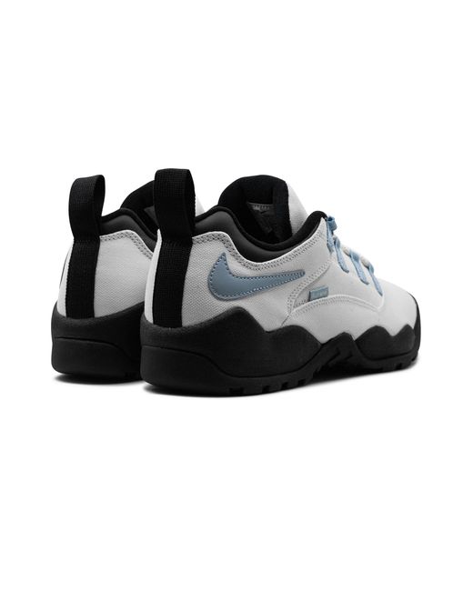 Nike Black Sb Darwin Low "Supreme for men