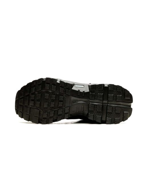 On Shoes Black Cloudrock Low Wp 3Mf10251043" for men