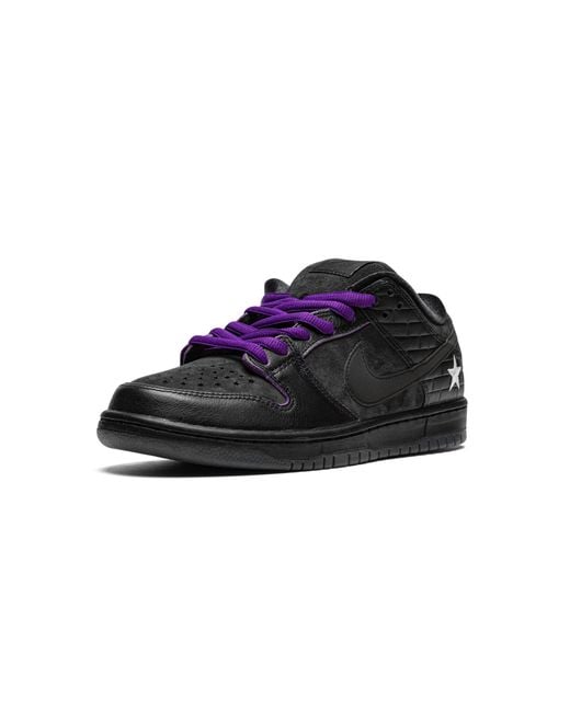 Nike Black Sb Dunk Low "Familia First Avenue" Dj1159 001" for men