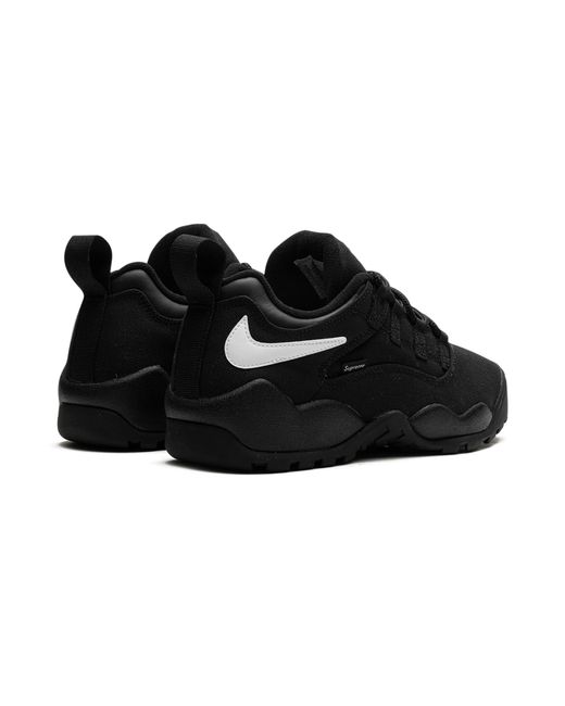 Nike Black Sb Darwin Low "Supreme for men