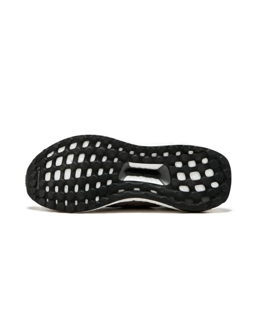 Adidas Black Ultraboost Cg3040" for men