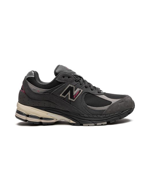 New Balance Black 2002R M2002Rgv" for men