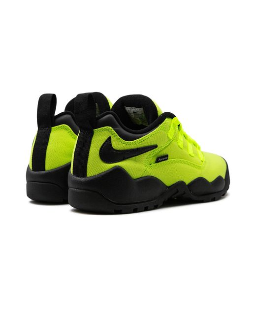 Nike Black Sb Darwin Low "Supreme for men