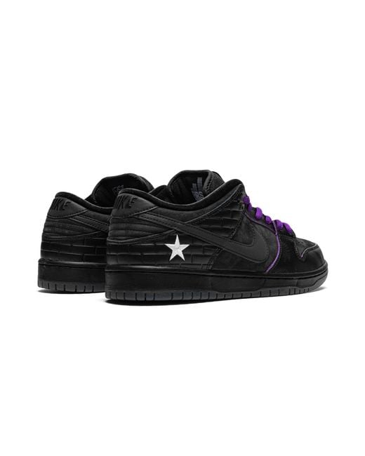 Nike Black Sb Dunk Low "Familia First Avenue" Dj1159 001" for men