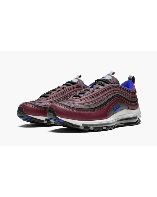 men maroon nike shoes
