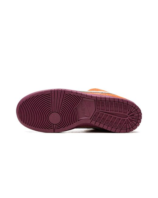Nike Red Sb Dunk Low Pro Prm "Mystic" Dv5429 601" for men