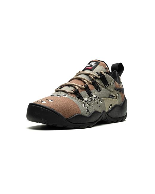 Nike Black Sb Darwin Low "Supreme for men