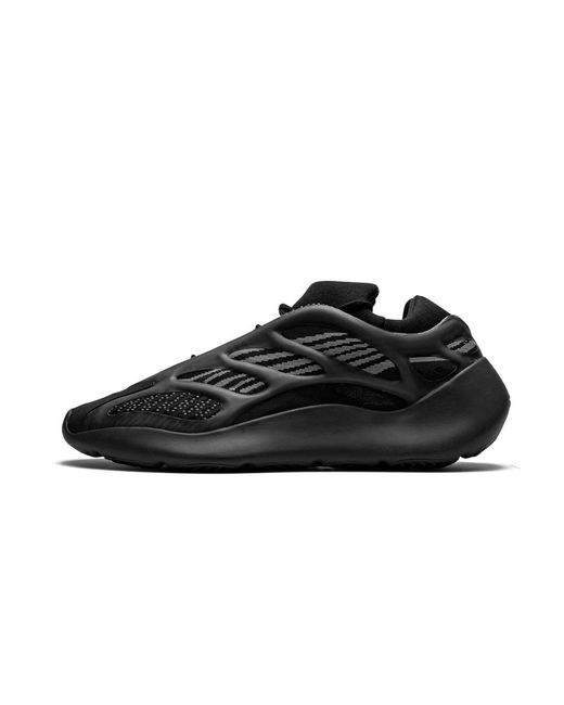 yeezy 700 v3 white black