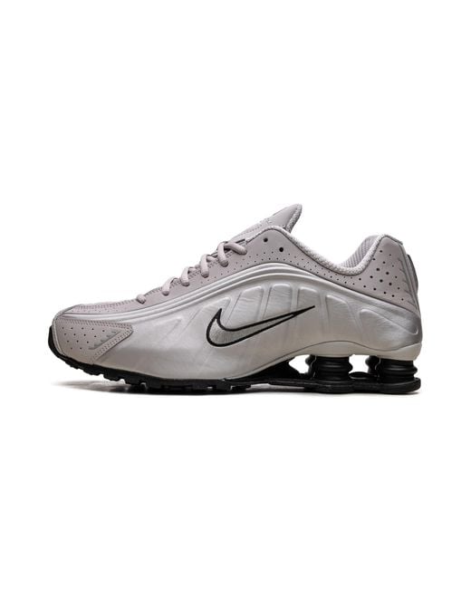 Nike Black Shox R4 "College" Ih0265 009" for men