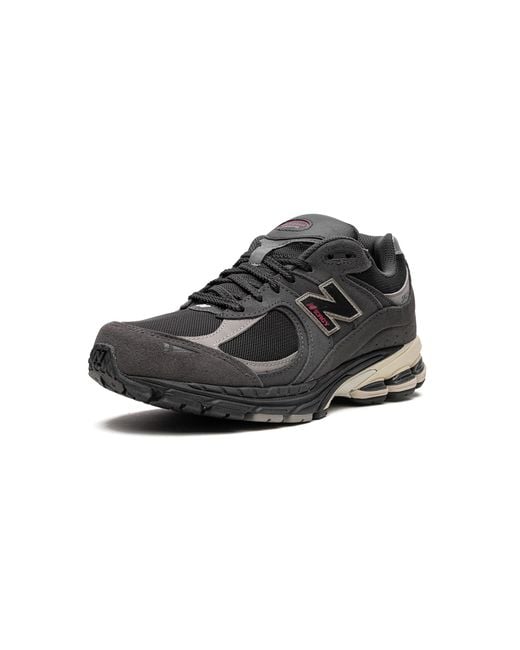 New Balance Black 2002R M2002Rgv" for men