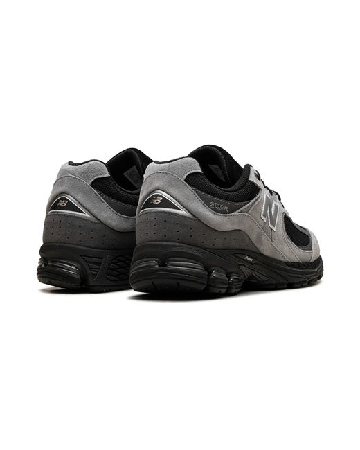 New Balance Black 2002R Metallic" U2002Rm" for men