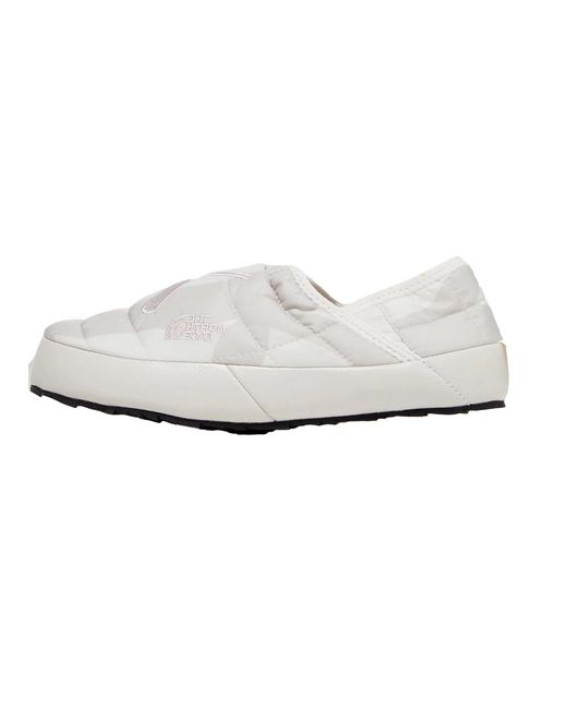 The North Face White Thermoball Traction Mule Vp "Kaws Moonlight Ivory" Nf0A819N944"