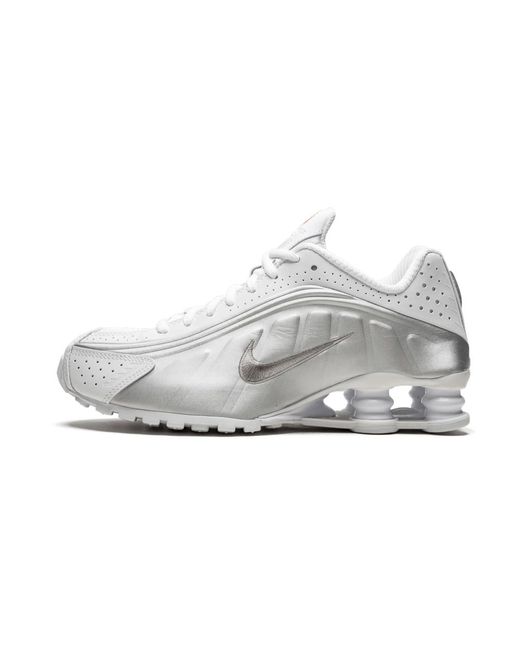 nike shox r4 sizing