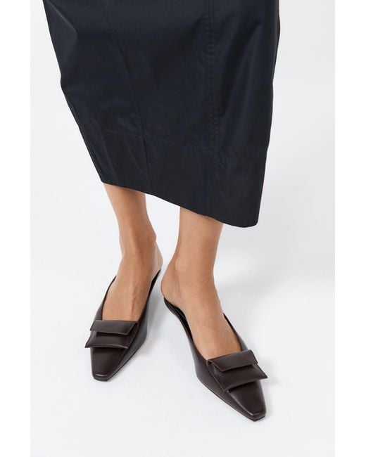 St. Agni Brown Petit Pouch Heel