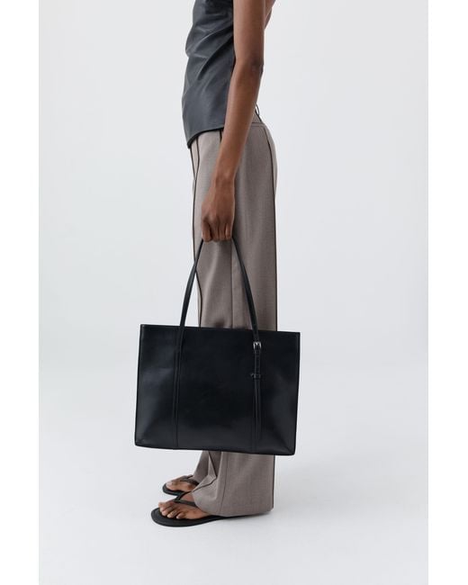 St. Agni White 90S Messenger Tote