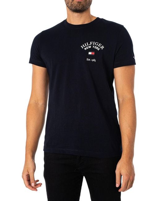 Black t best sale shirt tommy hilfiger