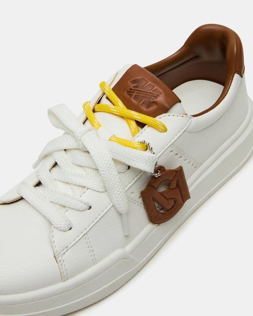 Steve Madden White Marvin