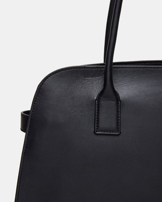 Steve Madden Black Bheidee
