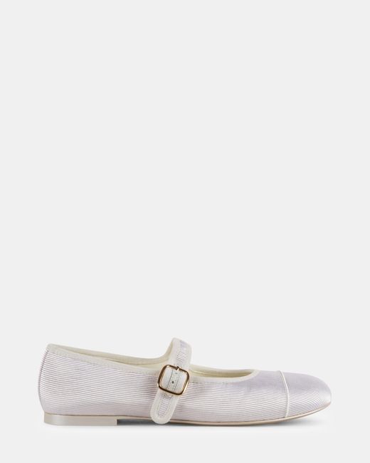 Steve Madden White Dory