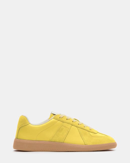 Steve Madden Yellow Dixin