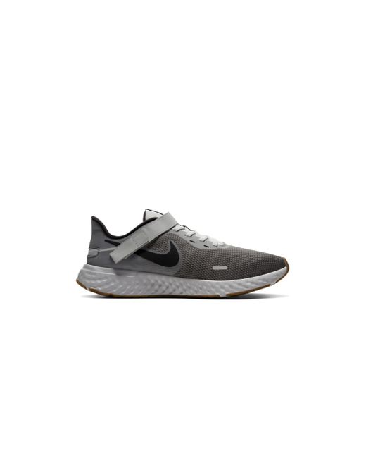 revolution 5 flyease running sneaker