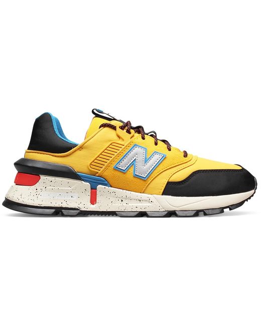 new balance 997s trainers in black & white