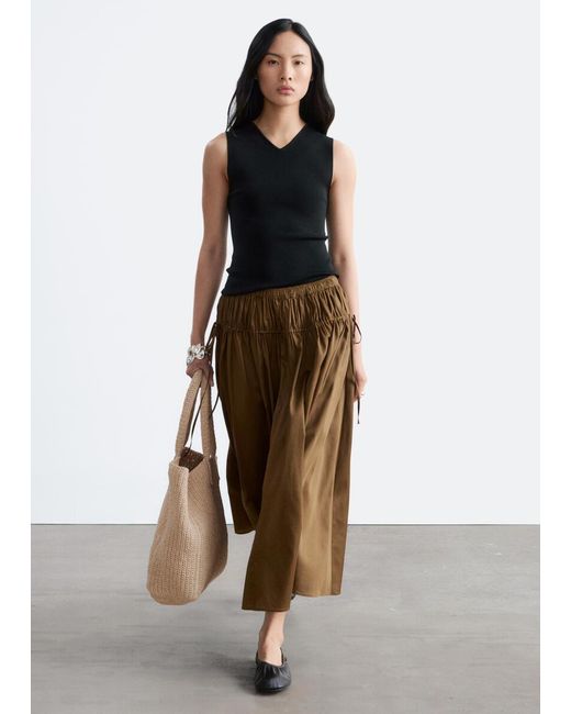 & Other Stories Black Sleeveless V-Neck Knitted Top