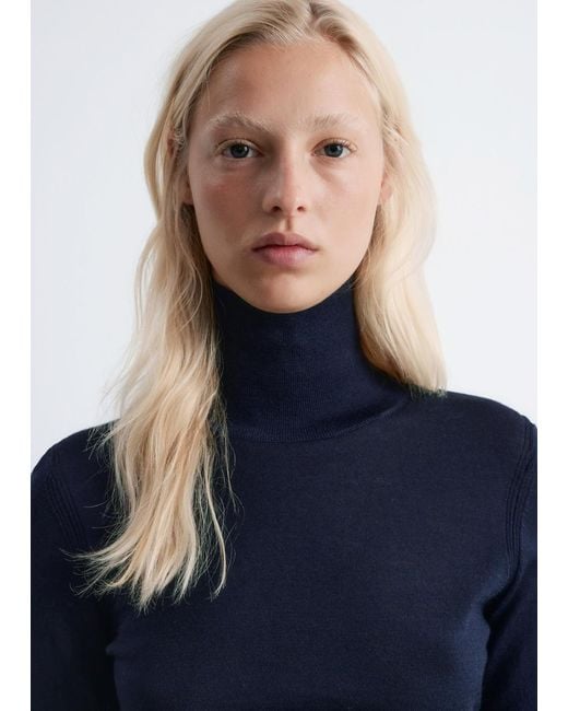 & Other Stories Blue Thin-Knit Wool Turtleneck