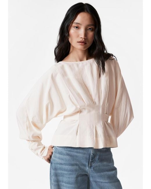 & Other Stories Natural Plissierte Bluse Mit U-Boot-Ausschnitt