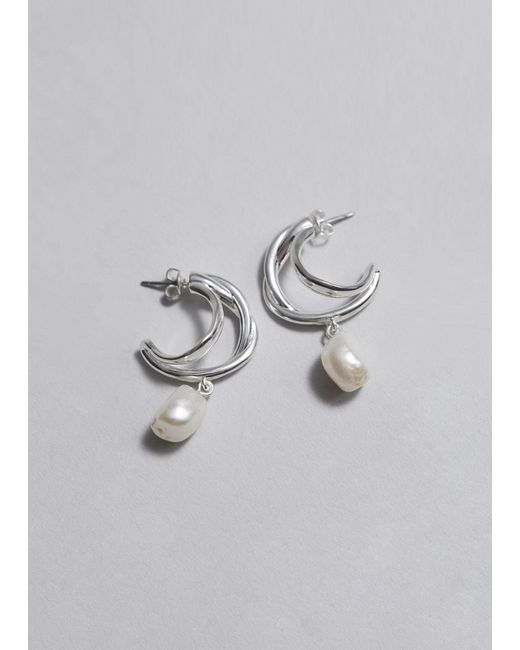 & Other Stories Gray Intertwined Freshwater Pearl Hoops