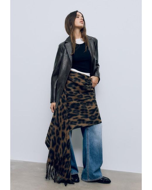 Sciarpa Leopardata di Stradivarius in White