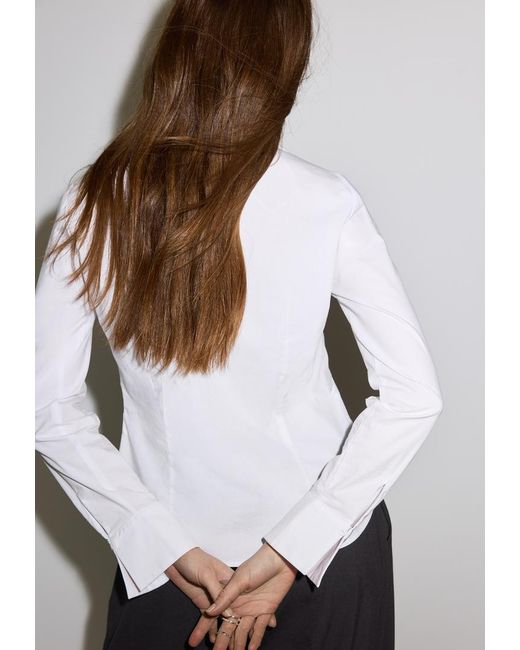 Camicia Basic Fitted di Stradivarius in White