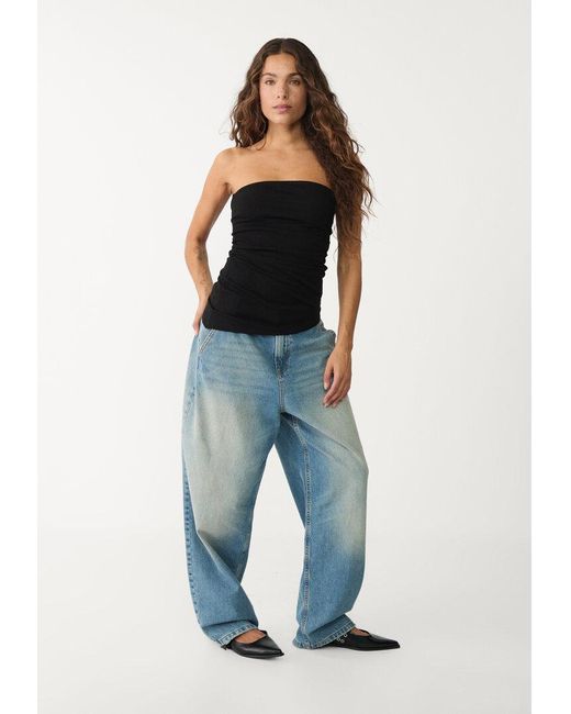Top A Fascia Asimmetrico di Stradivarius in Black