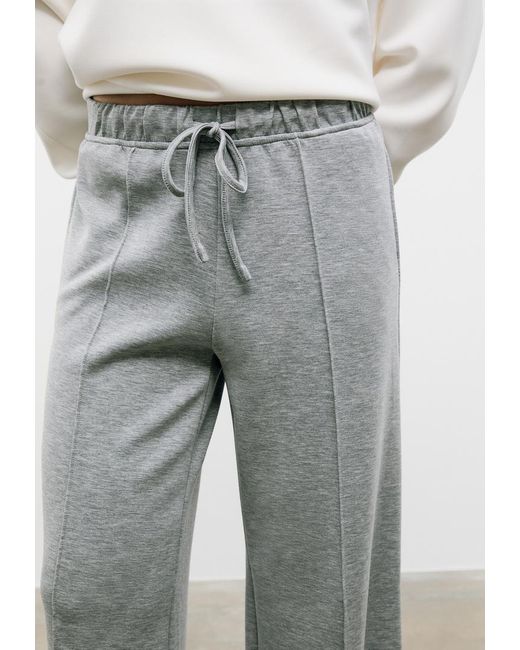 Pantalone Gamba Larga Nervatura Tocco Morbido di Stradivarius in White