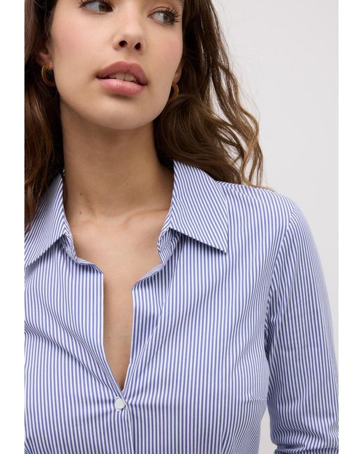 Camicia Basic Fitted di Stradivarius in White