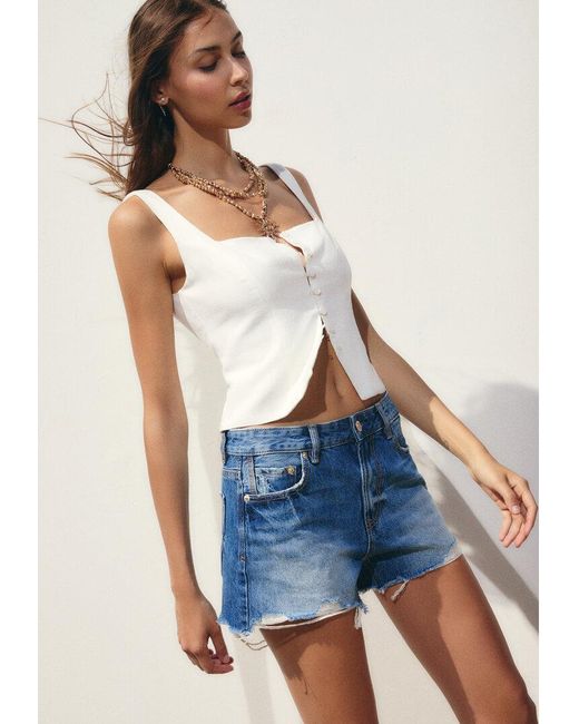 Top Spalline Con Bottoni Misto Lino di Stradivarius in White