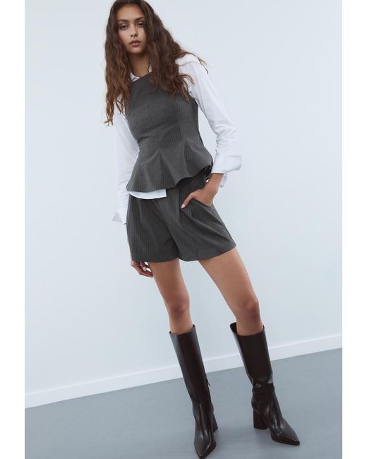 Top Baschina Senza Maniche A Righe di Stradivarius in Gray
